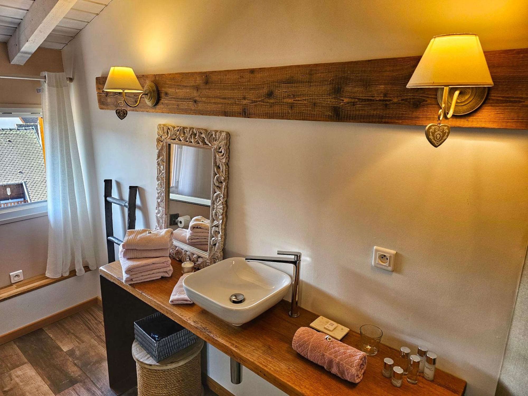 ลา กร็องฌ์ ดู กูว็อง บีแอนด์บี Bed & Breakfast รีโบวิลเล ภายนอก รูปภาพ